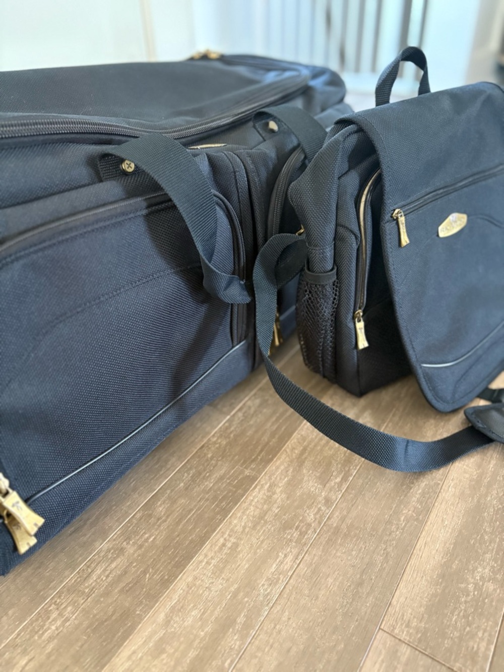 Ricardo Beverly Hills Rolling Duffel Luggage Set Black Nylon - Picture 6 of 12